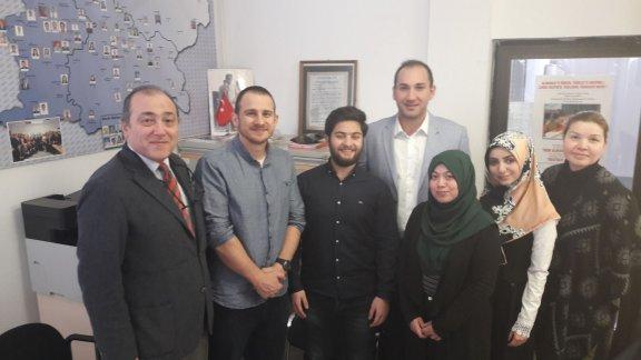 Ak Akademi Münih temsilcisi Murat Saygı ve öğrencileri Eğitim Ataşemiz Prof. Dr. Mustafa ÇAKIRı ziyaret etmişlerdir.